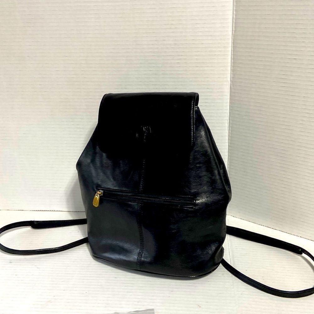 Pelle studios womens black Italian leather backpack purse  beautiful